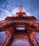 Contre plongée de la Tour Eiffel